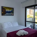 H.E 301 - Lindo Apt Com Varanda - Caminho Das Arvores