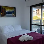 H.E 301 - Lindo Apt Com Varanda - Caminho Das Arvores